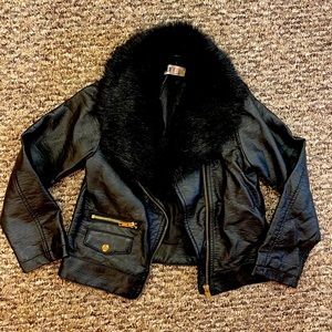 Girls H&M Black Faux Leather Moto Motorcycle Biker Jacket Faux Fur Collar Sz 6-7